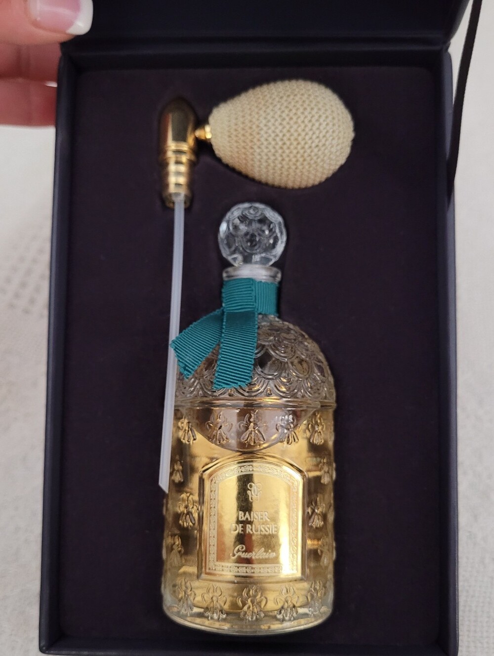 Guerlain Paris: Baiser De Russie Perfume